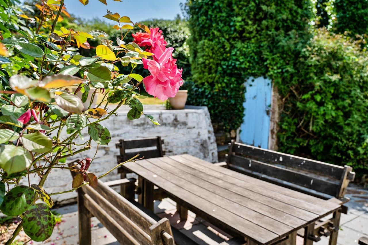 Finest Retreats - Forge Cottage Padstow Exterior photo